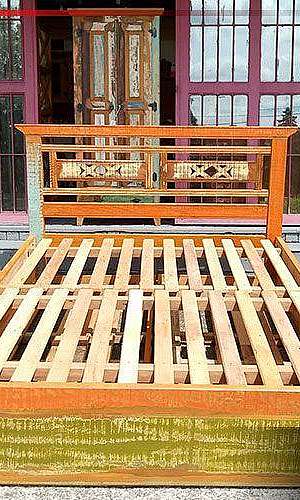 Cama de madeira Cama de madeira