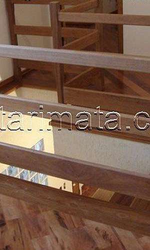 Guarda corpo de madeira para sacada  Guarda corpo de madeira para sacada