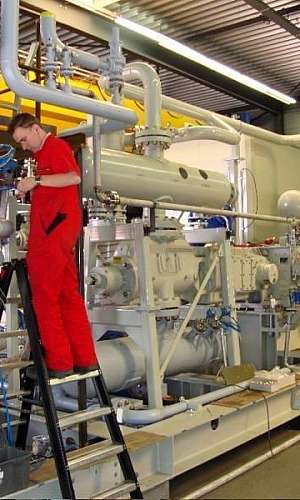 Montagem industrial  Montagem industrial