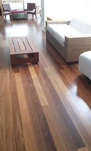 Restauração de assoalho de madeira Restauração de assoalho de madeira